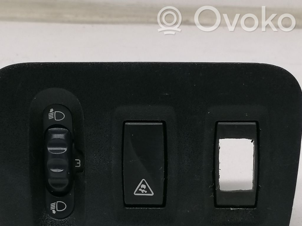 Headlight level height control switch   6321S861,684950001R