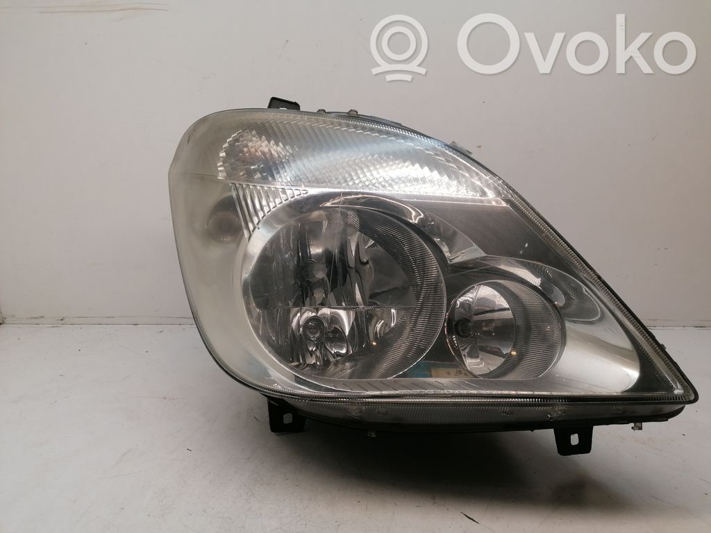 Mercedes-Benz 309 Lampa przednia 