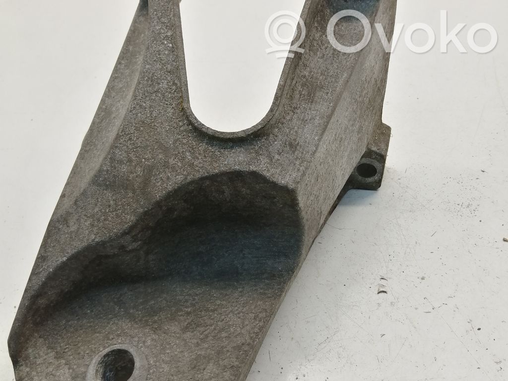 Ford Transit Engine mounting bracket 