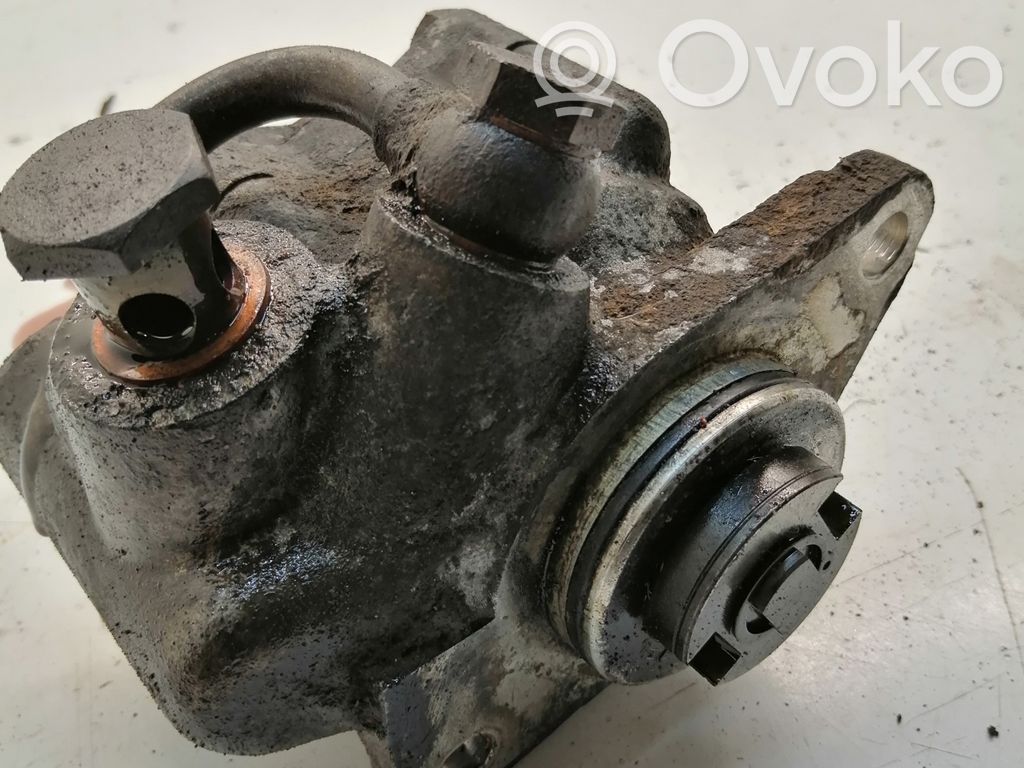 Renault Master II Ohjaustehostimen pumppu 