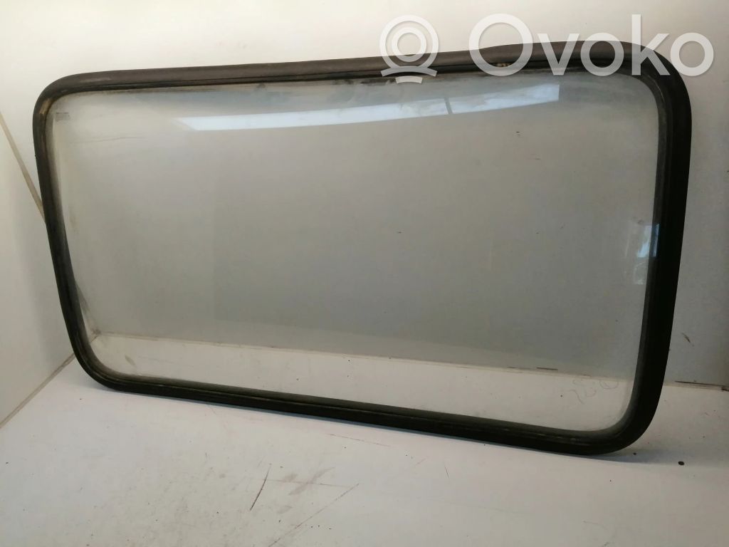 Ford Transit Sliding door window/glass 