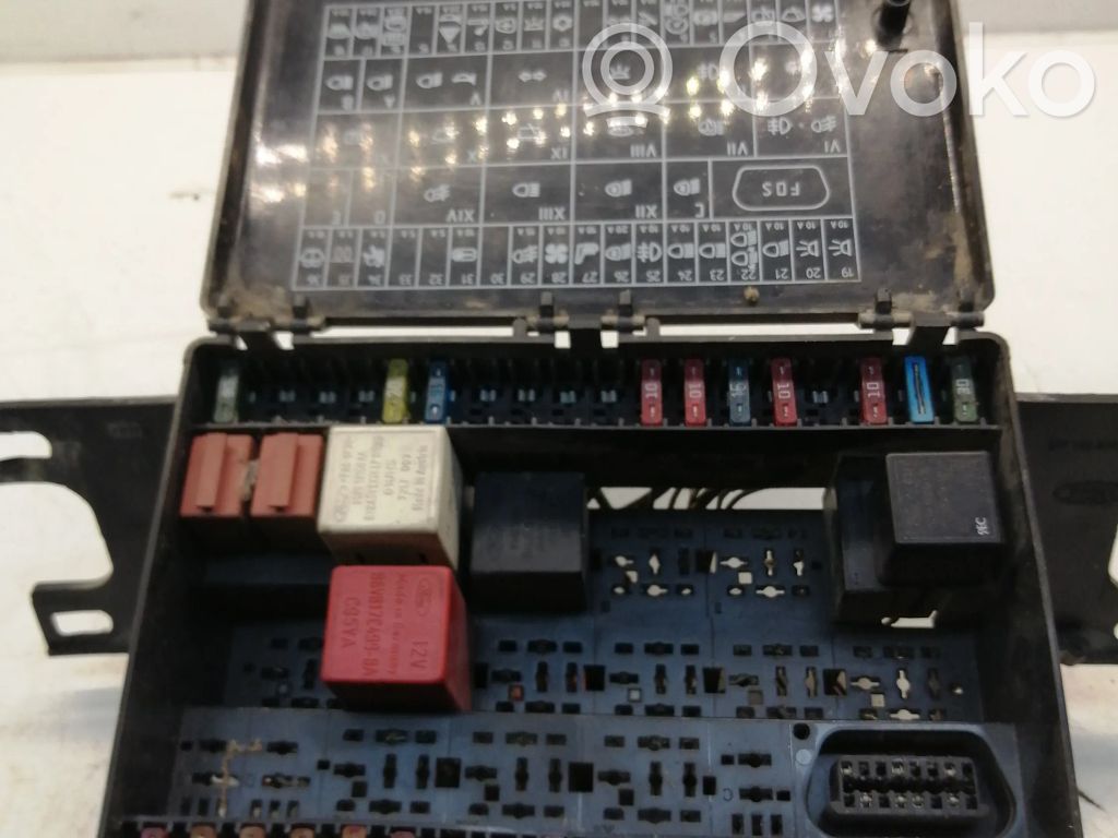 Fuse box set   95VB14K131AB