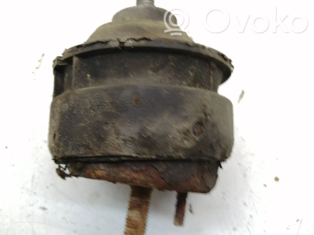 Engine mount bracket   95VB6038BF