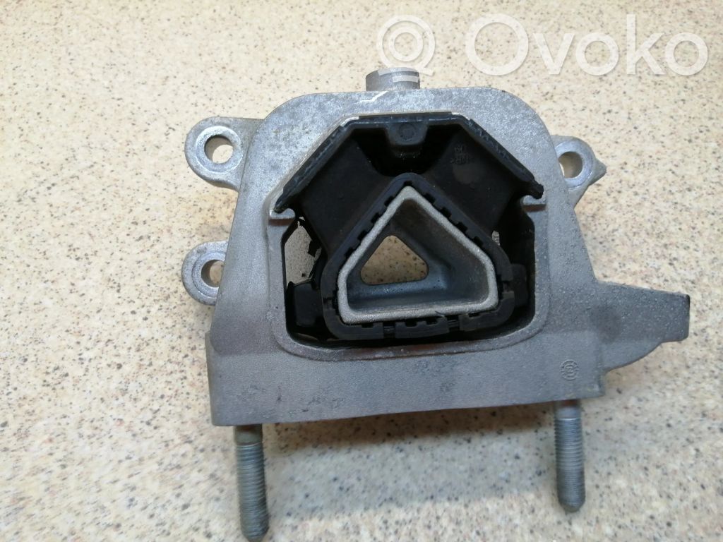 Opel Corsa F Engine mount bracket 