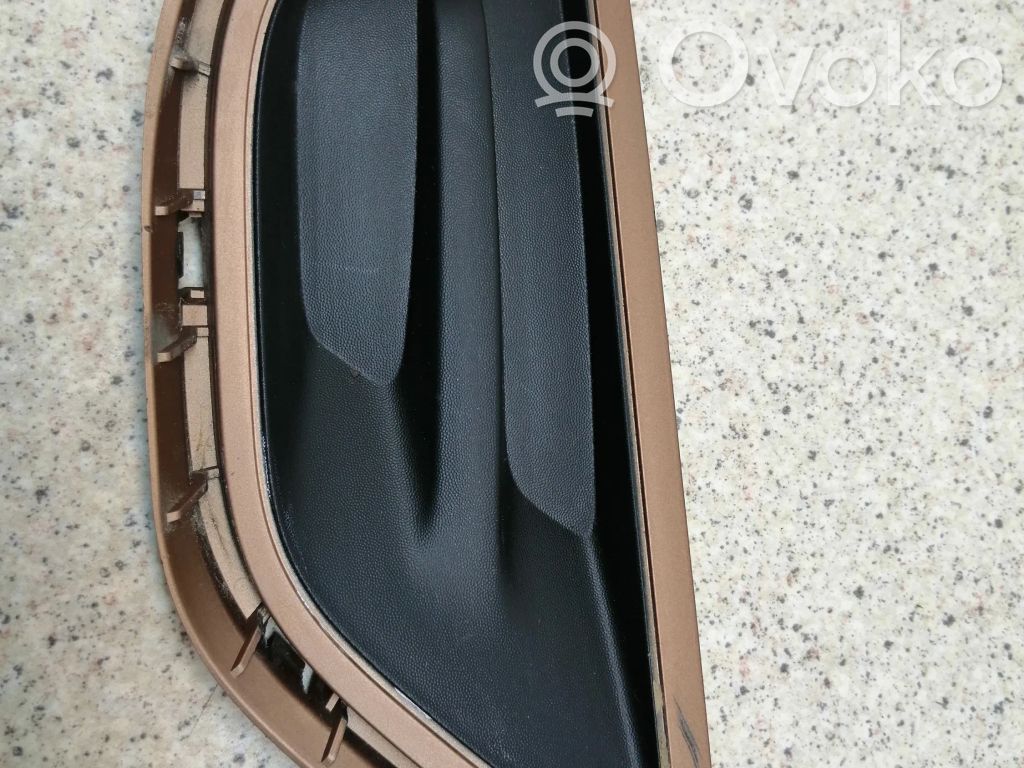 Dacia Spring Moldura/rejilla de la luz antiniebla delantera 