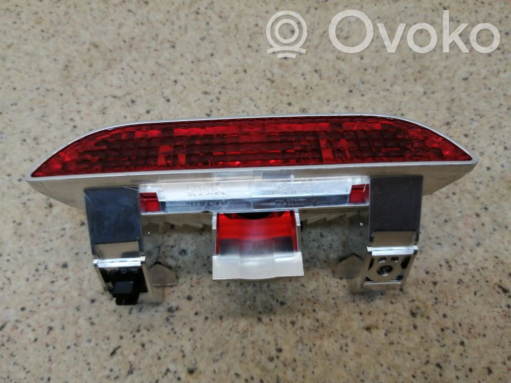 Dacia Spring Third/center stoplight 