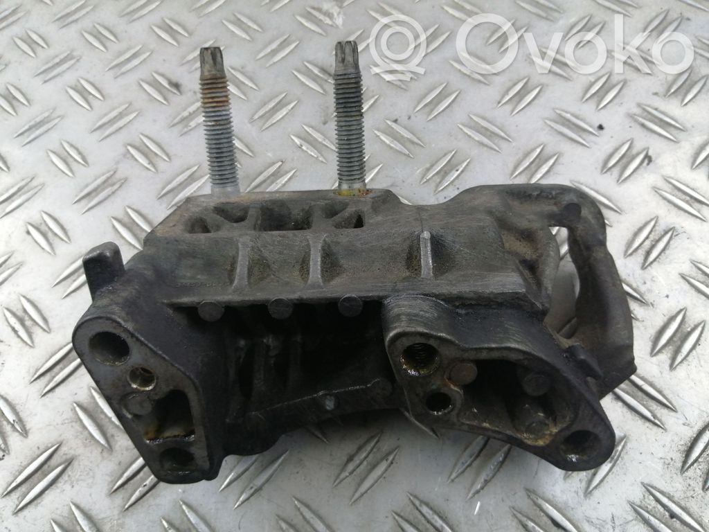 Engine mounting bracket   3M516030AE
