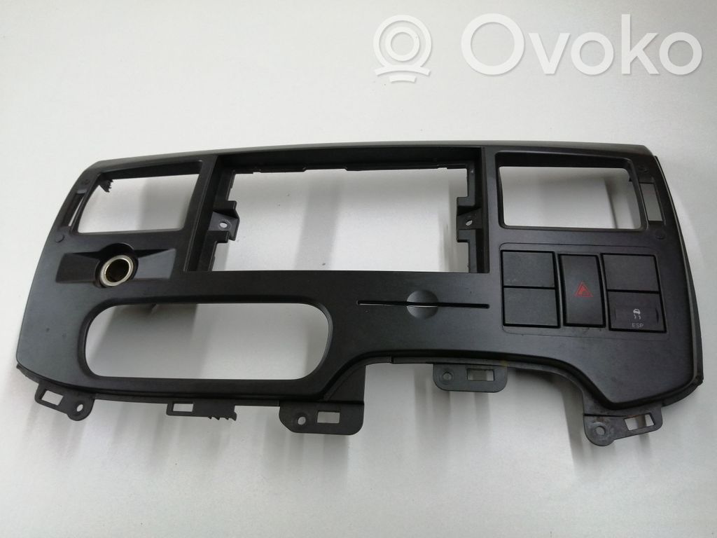 Ford Transit Revestimiento central del tablero 