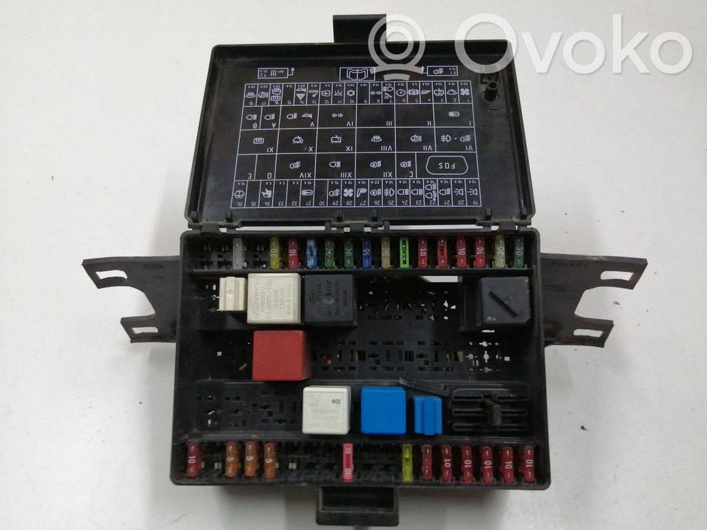 Fuse box set   95VB14K131AB