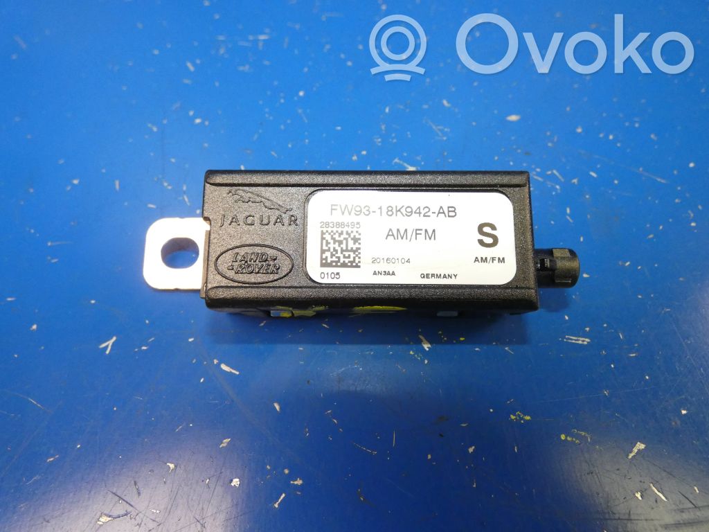 Jaguar XE Aerial antenna amplifier 