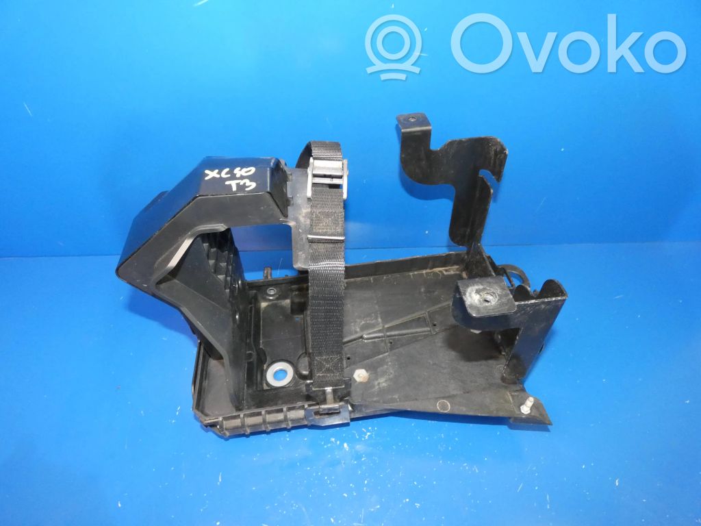 Volvo XC40 Battery bracket 