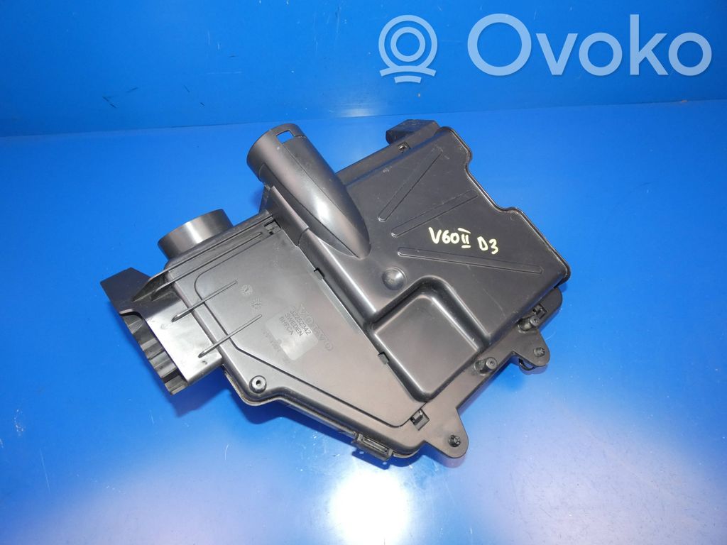 Volvo V60 Inne części komory silnika 