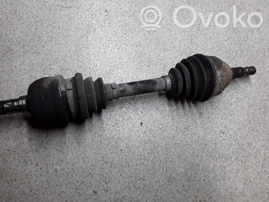 Opel Astra H Etuvetoakseli 