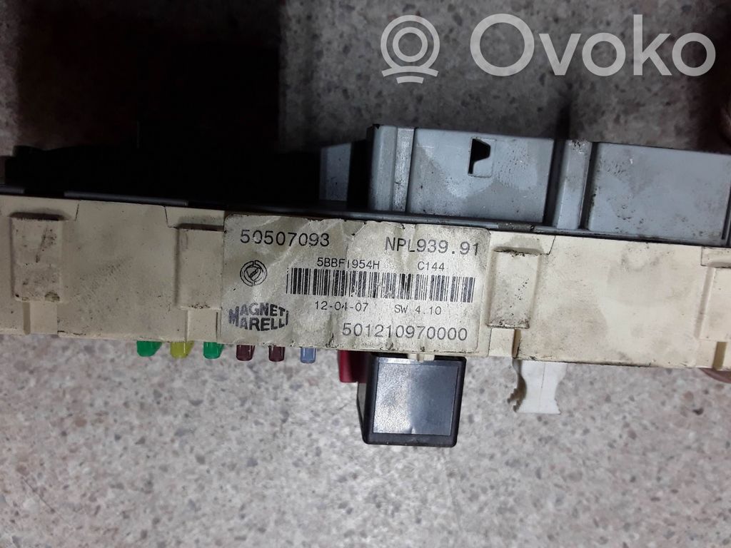 Alfa Romeo 159 Fuse box set 