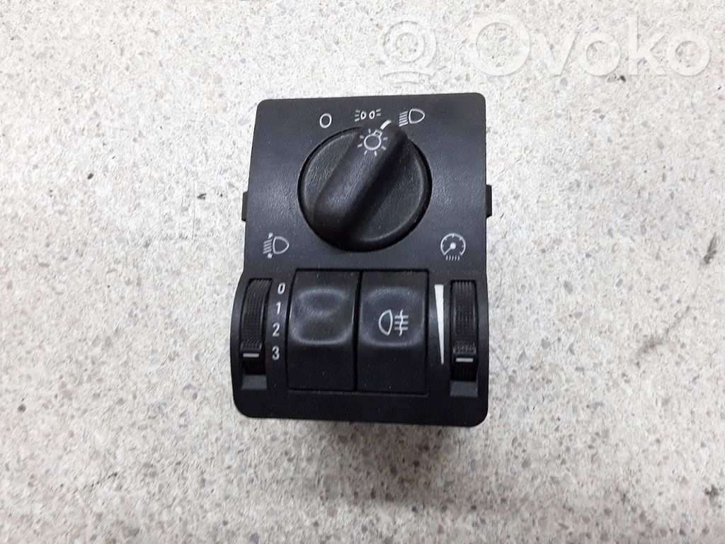 Opel Astra G Light switch 