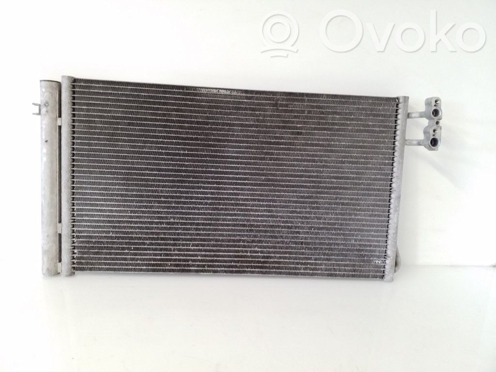 BMW 3 E90 E91 Gaisa kondicioniera dzeses radiators 