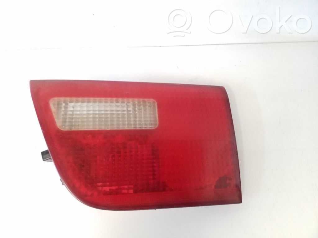 BMW X5 E53 Galinis žibintas dangtyje 
