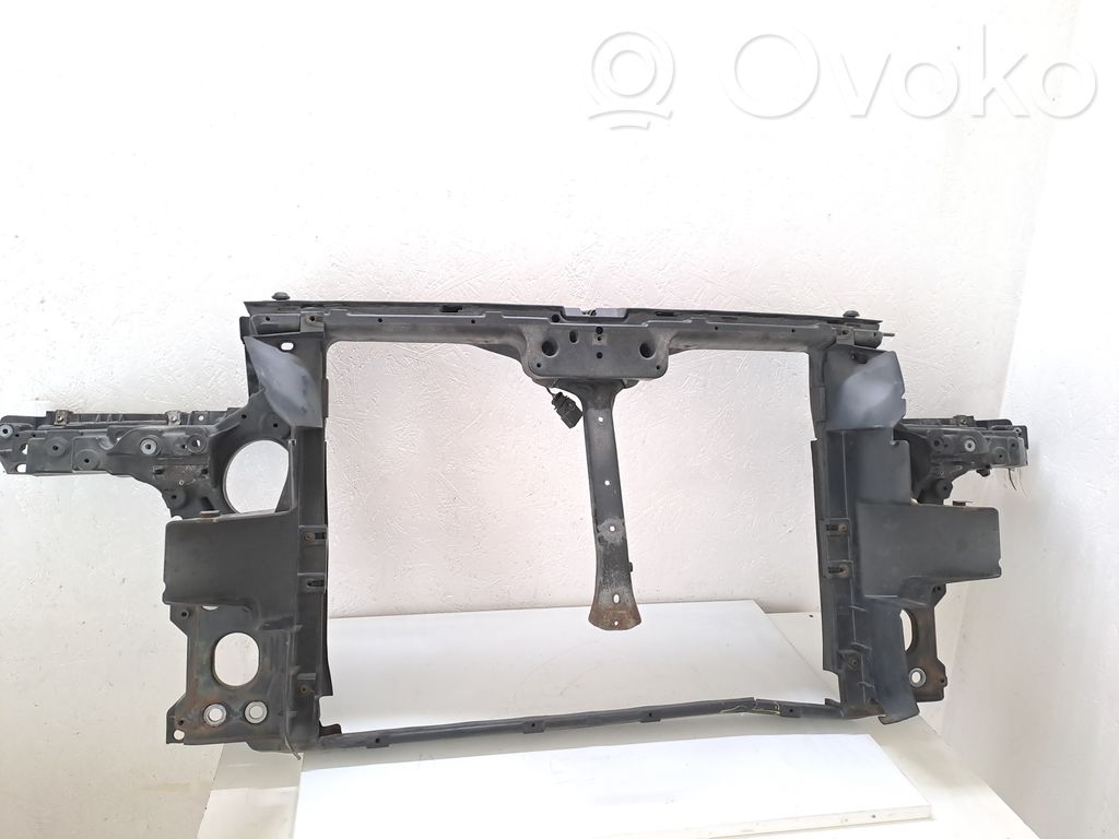 Volkswagen Touareg I Radiatoru panelis 