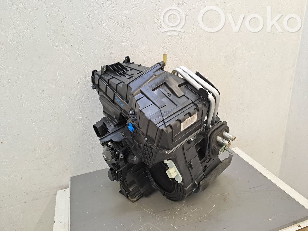 Ford Transit -  Tourneo Connect Sisälämmityksen ilmastoinnin korin kokoonpano 