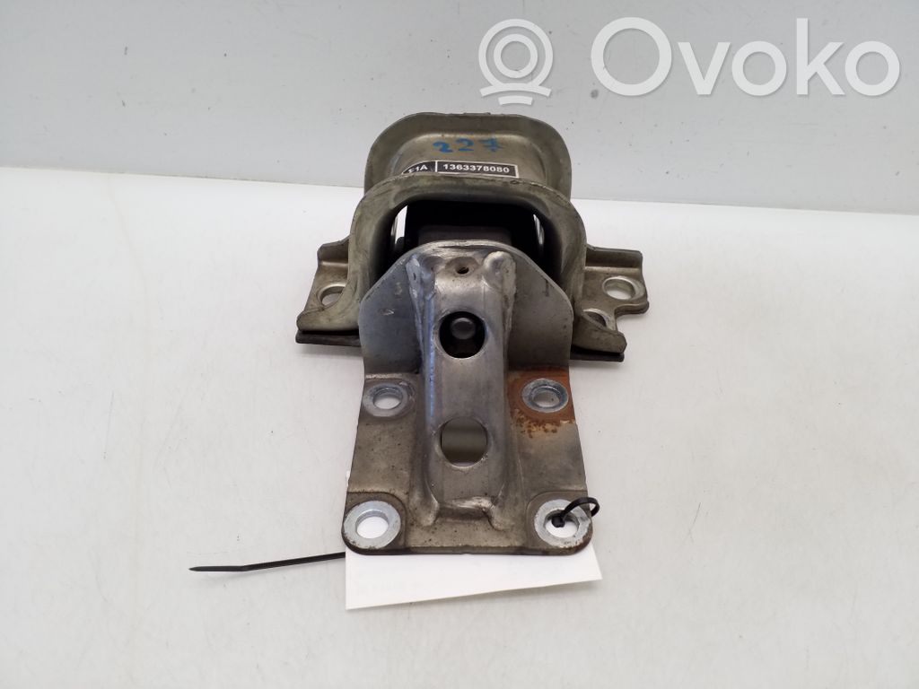 Engine mount bracket   1363378080