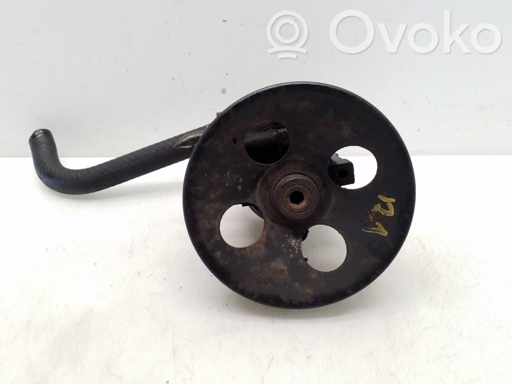 Opel Omega B2 Power steering pump 