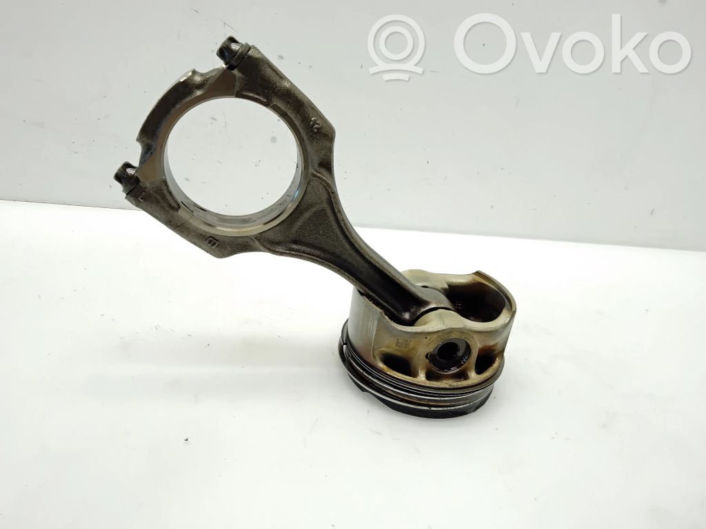 BMW 6 F12 F13 Tłok z korbowodem 