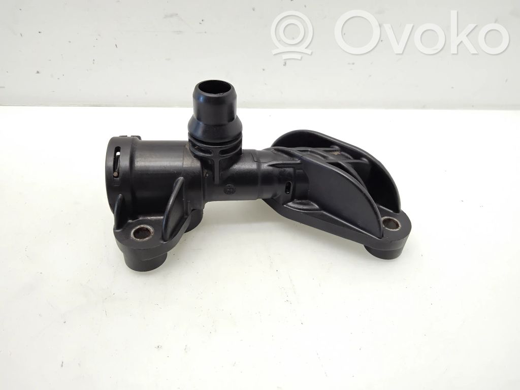 BMW X5 E70 Termostaatin kotelo 