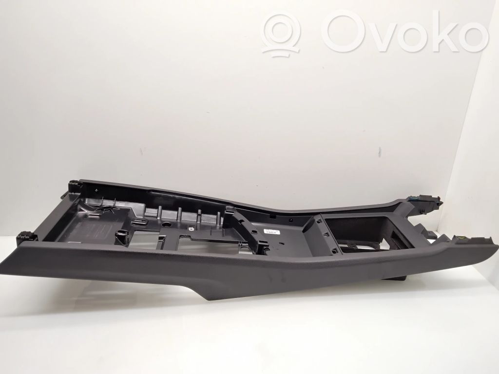 Audi Q7 4M Center console 