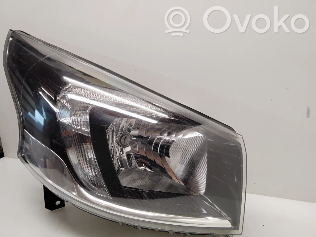 Opel Vivaro Scheinwerfer 