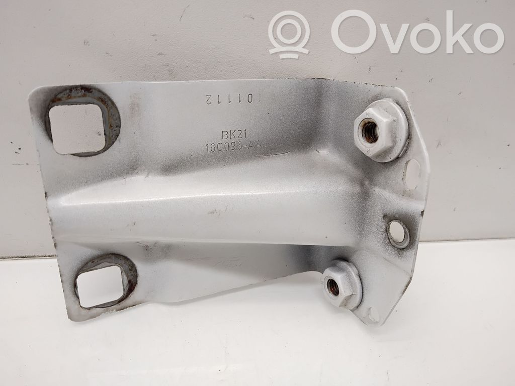 Ford Transit Custom Fender mounting bracket 