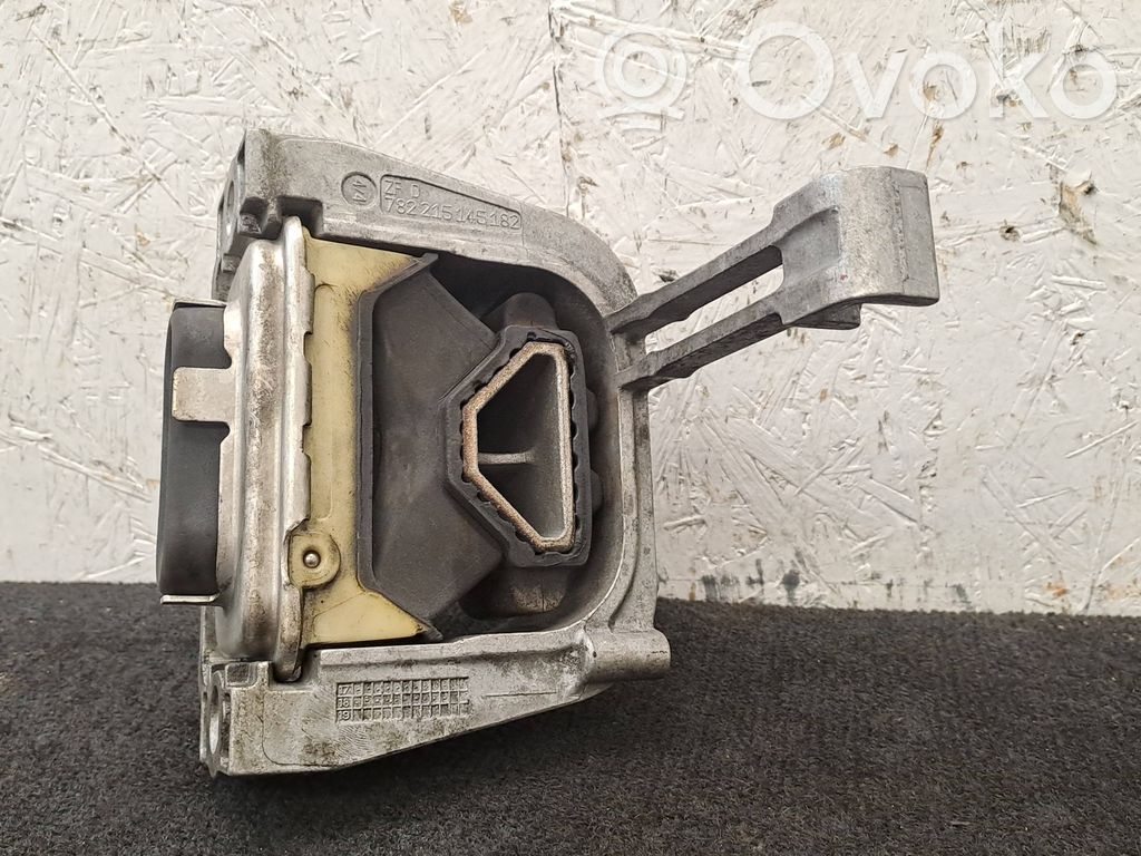 Volkswagen Touran III Engine mount bracket 