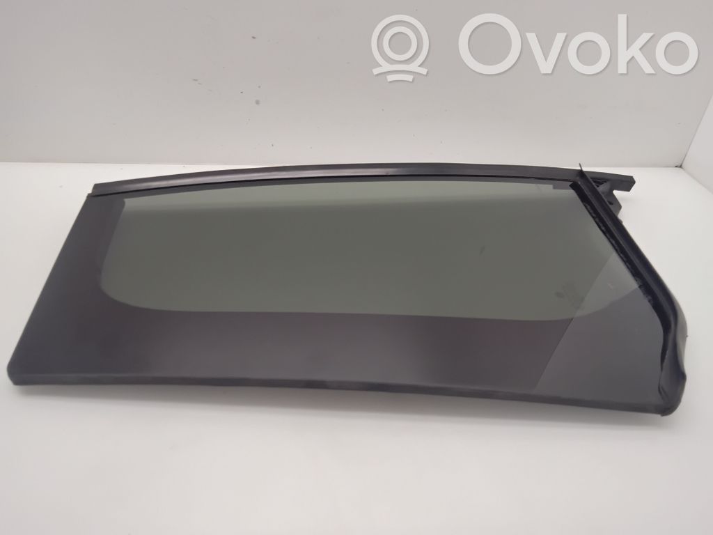 Volkswagen Touran III Vidrio lateral trasero 