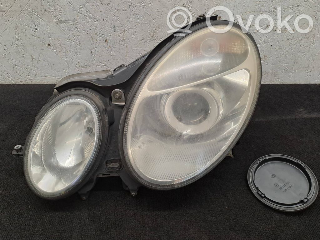 Mercedes-Benz E W211 Lampa przednia 