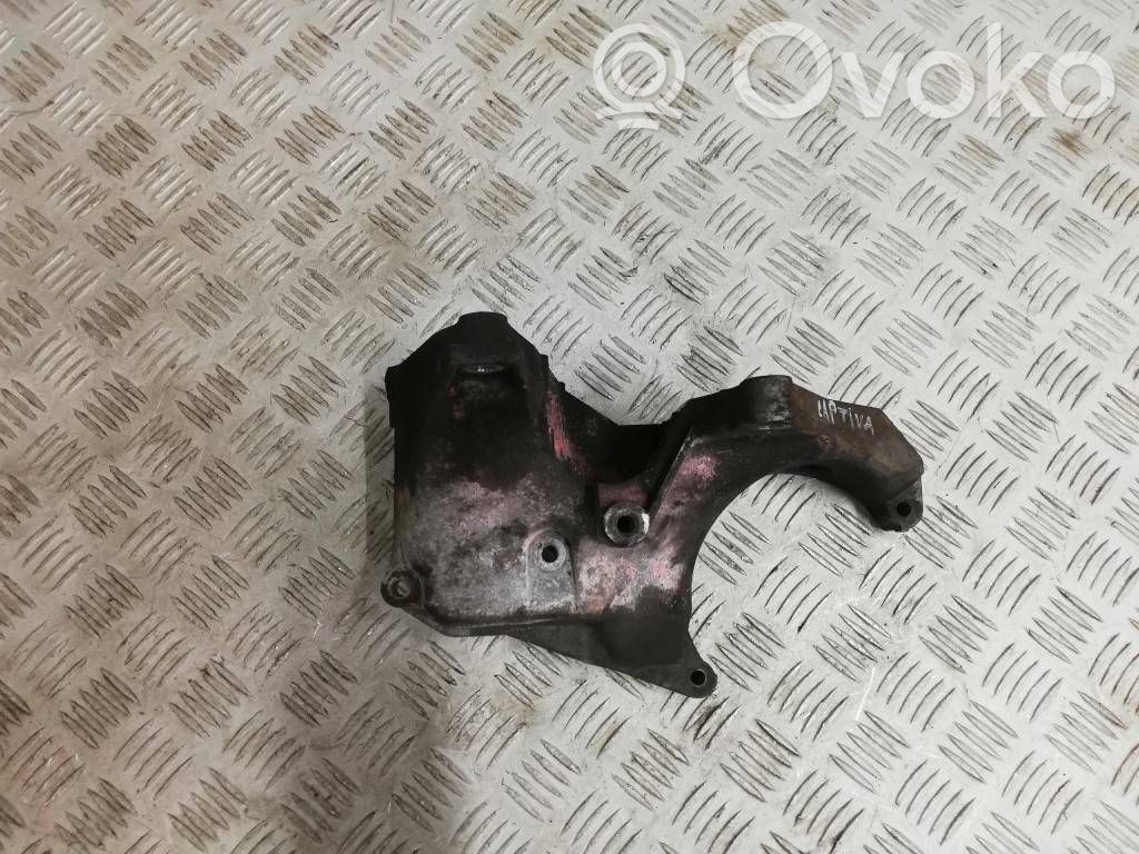 Engine mounting bracket   96184912