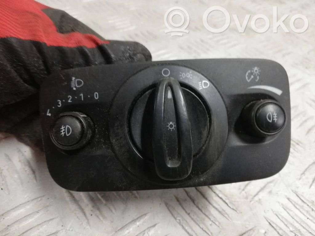 Ford Kuga II Light switch 