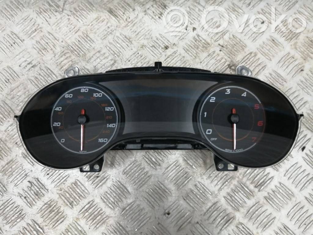 Clock   A2C13962700,00520783020,10R057632