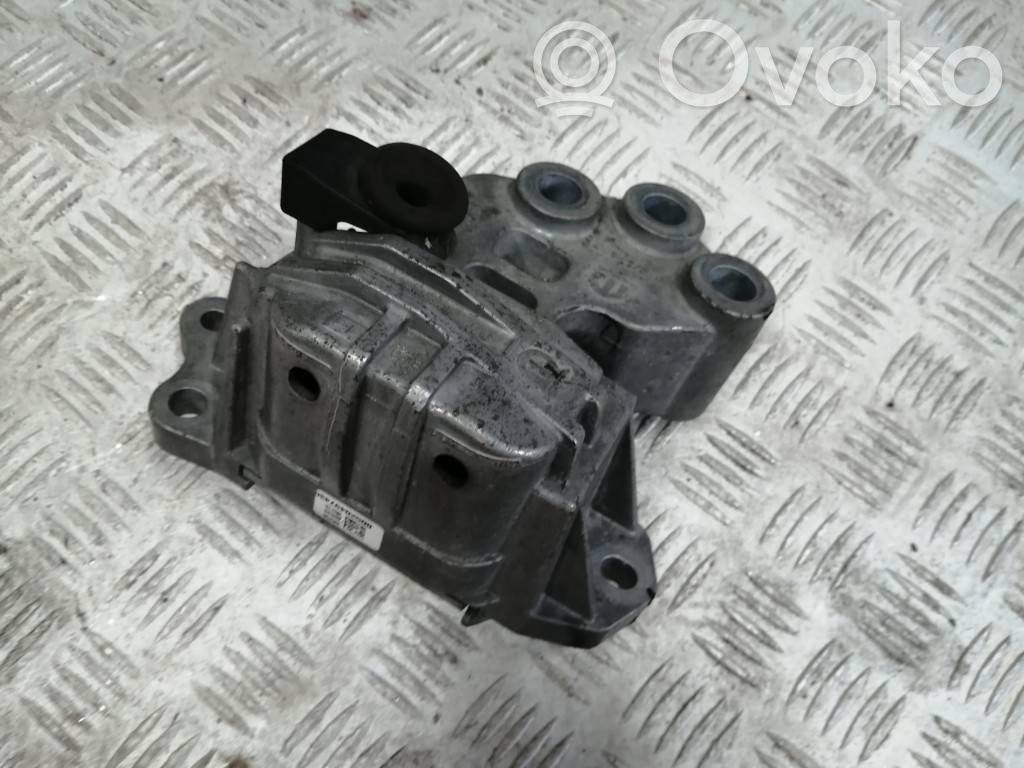 Fiat 500X Engine mount bracket 
