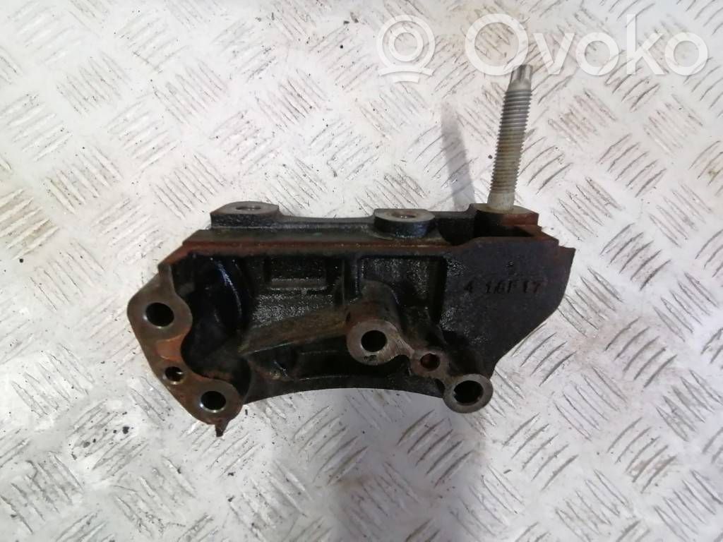 Ford Ecosport Engine mounting bracket 
