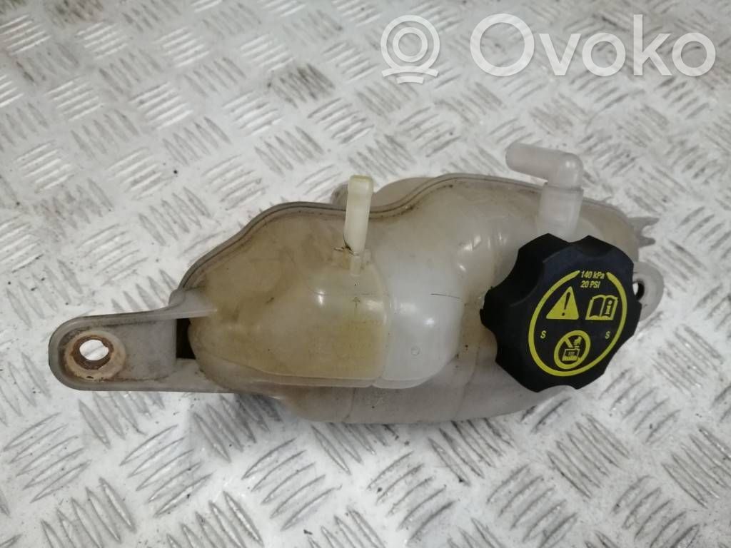 Opel Corsa E Aušinimo skysčio išsiplėtimo bakelis 