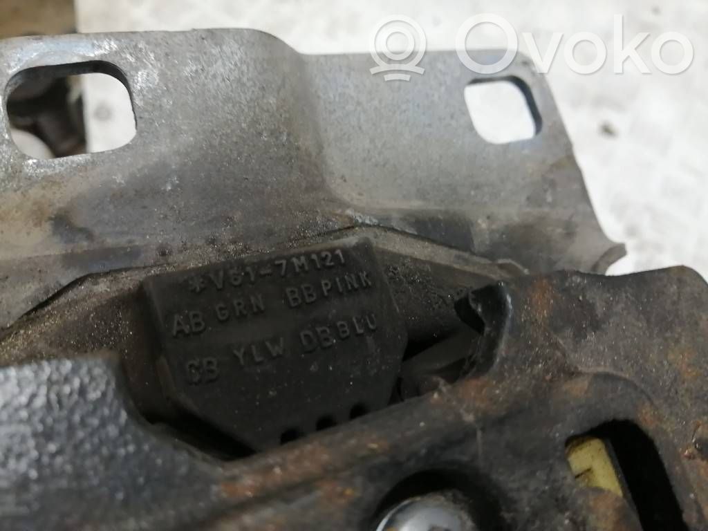 Ford Focus Engine mount bracket 