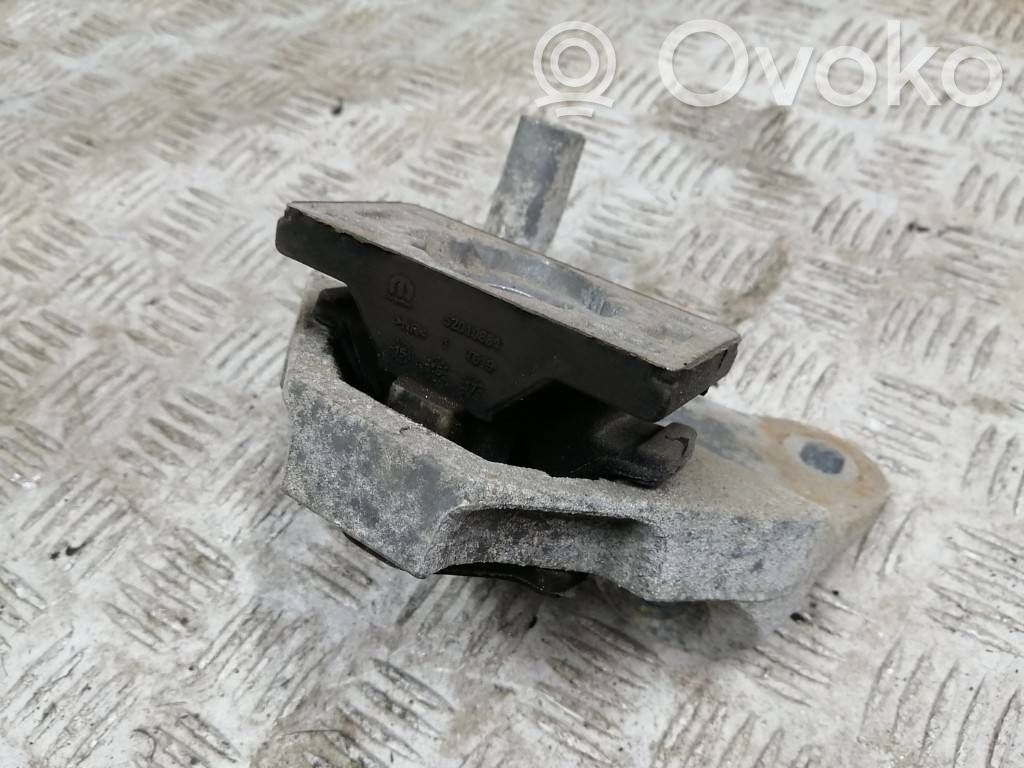 Fiat Tipo Engine mount bracket 