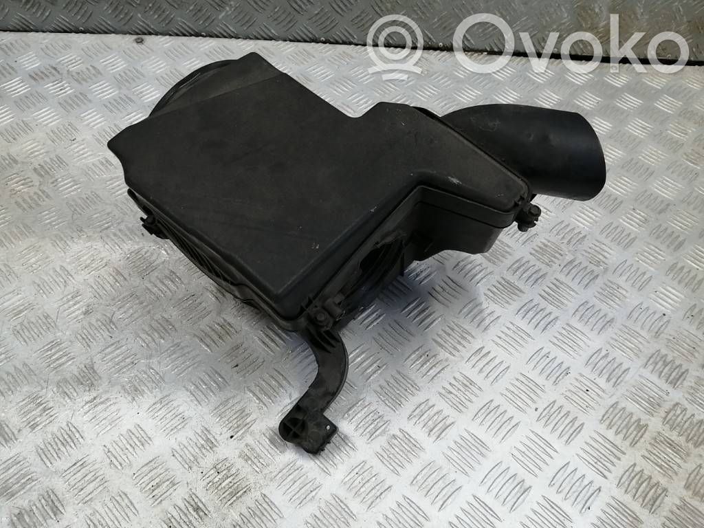 Ford Focus Air filter box 