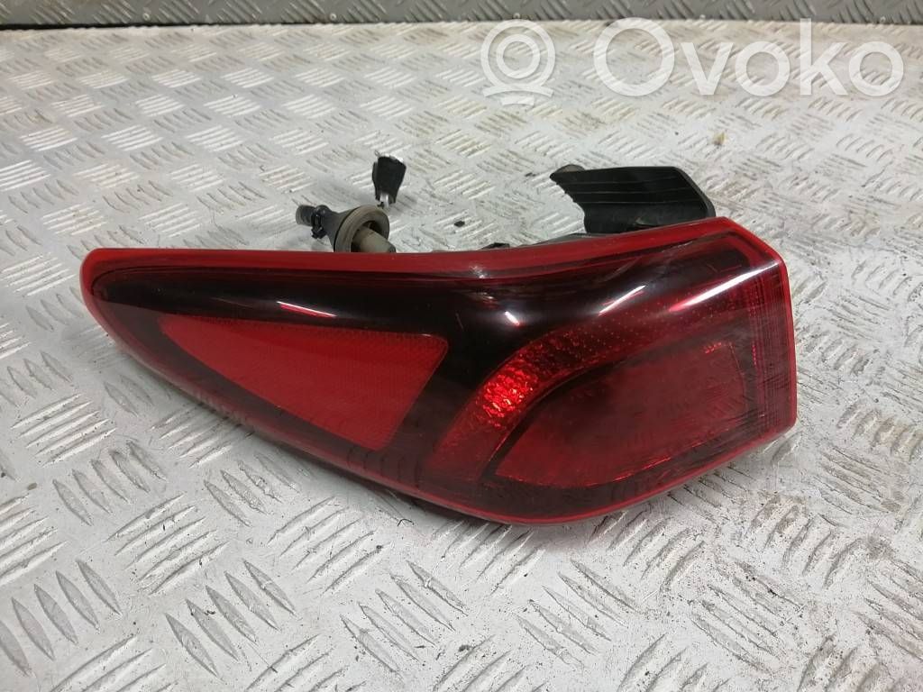 Lampa tylna   92401J96,92401195,92401196,24011951