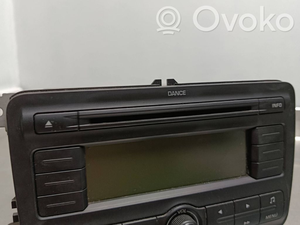 Volkswagen Golf VI Panel / Radioodtwarzacz CD/DVD/GPS 