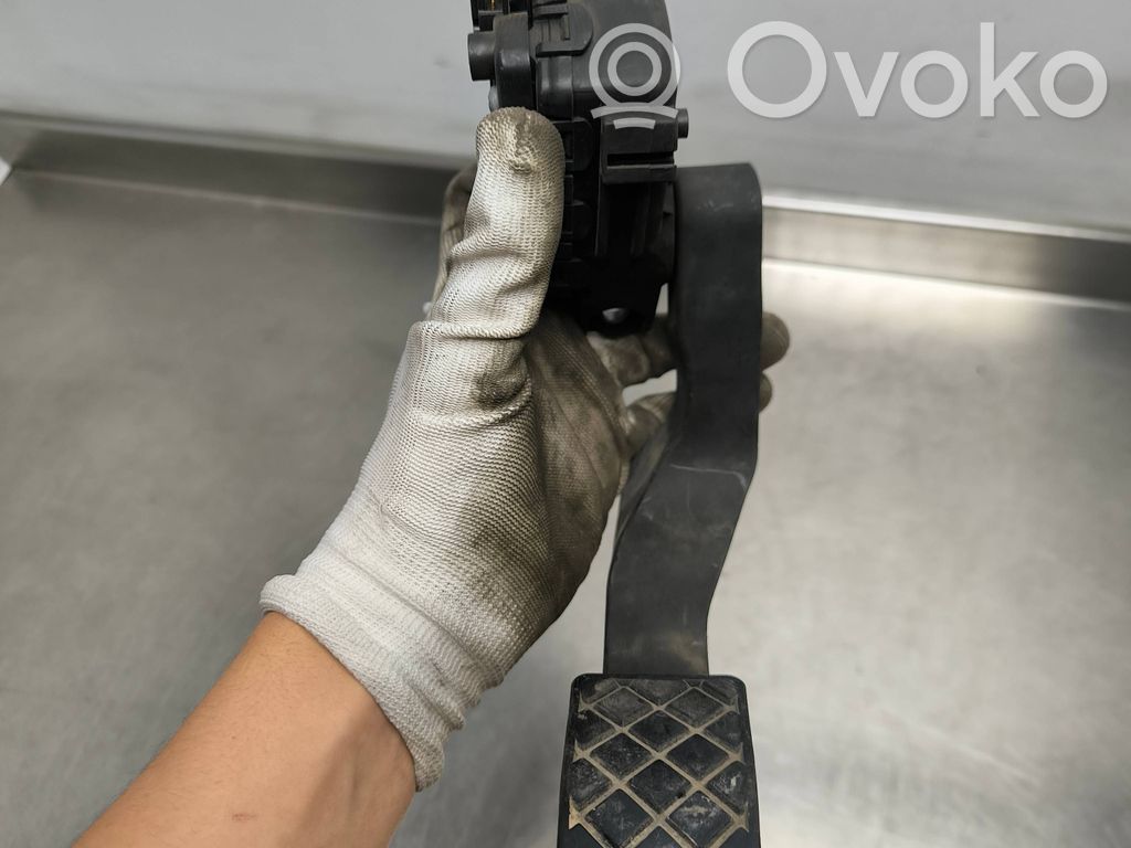 Audi A8 S8 D3 4E Akseleratora pedālis 