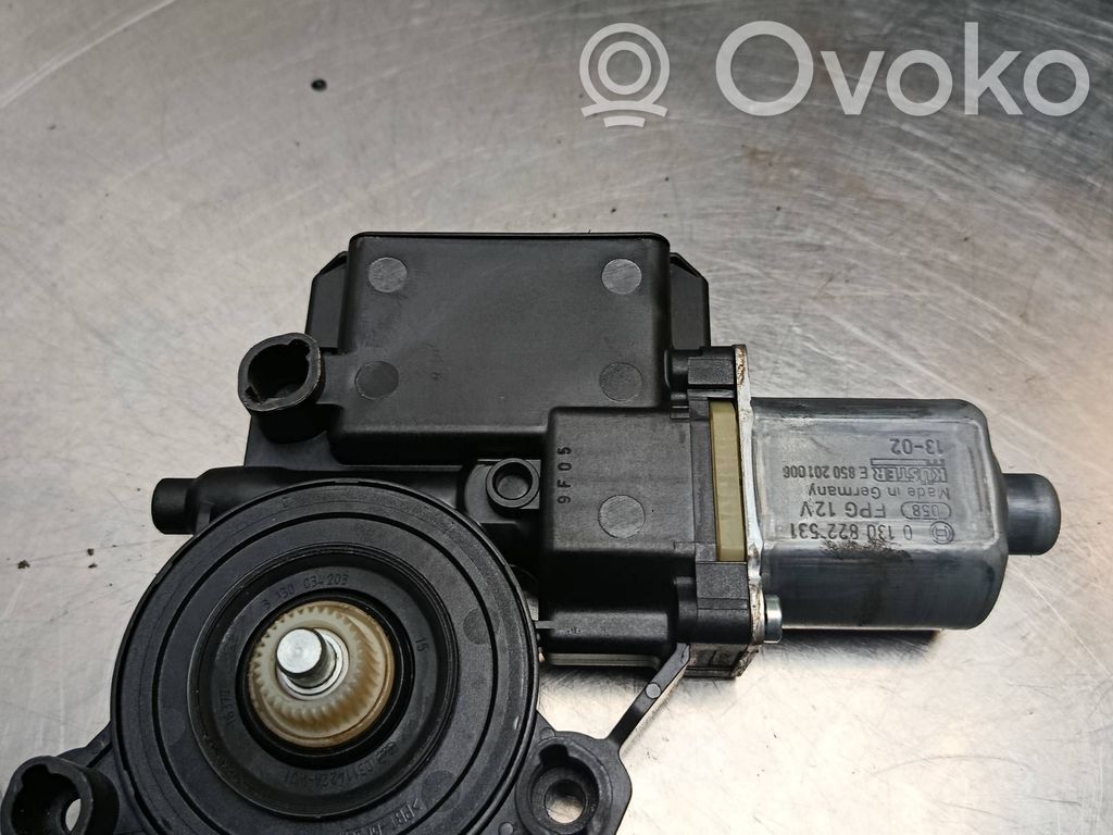 Volkswagen Polo V 6R Silnik regulatora szyby drzwi przednich 