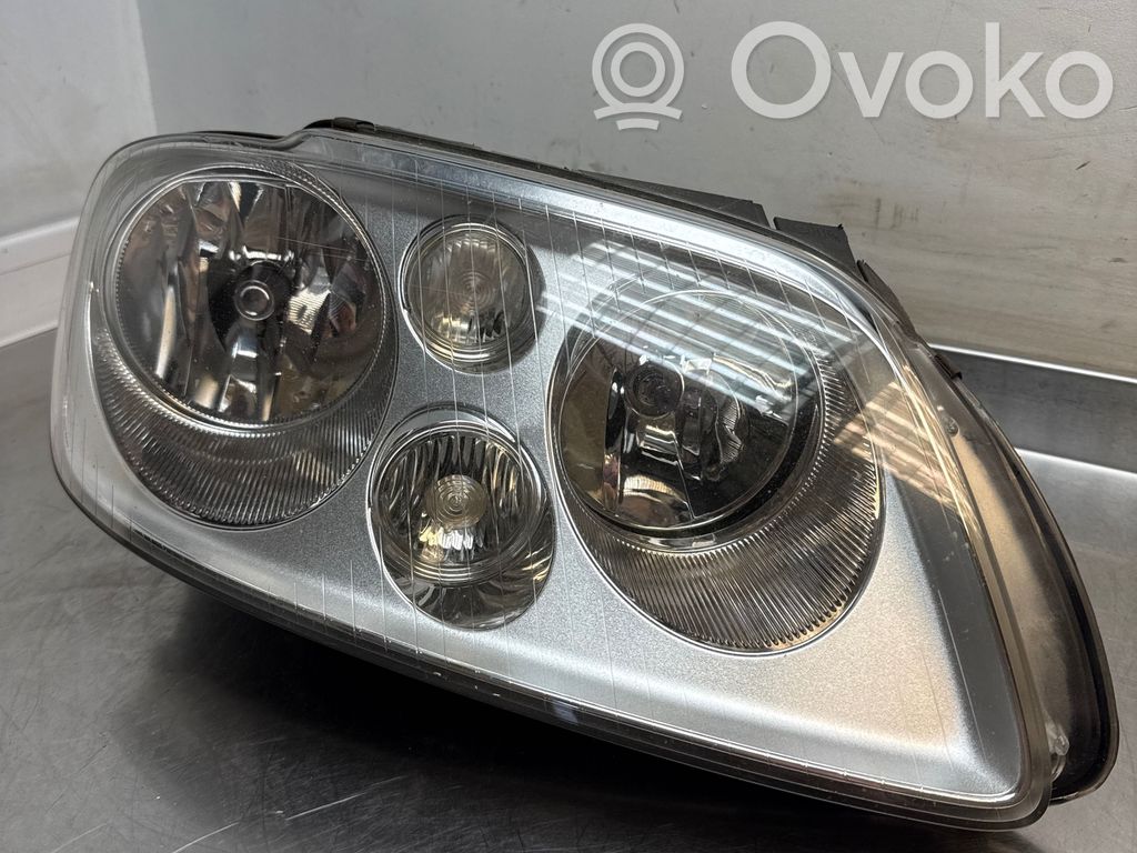 Volkswagen Caddy Lampa przednia 