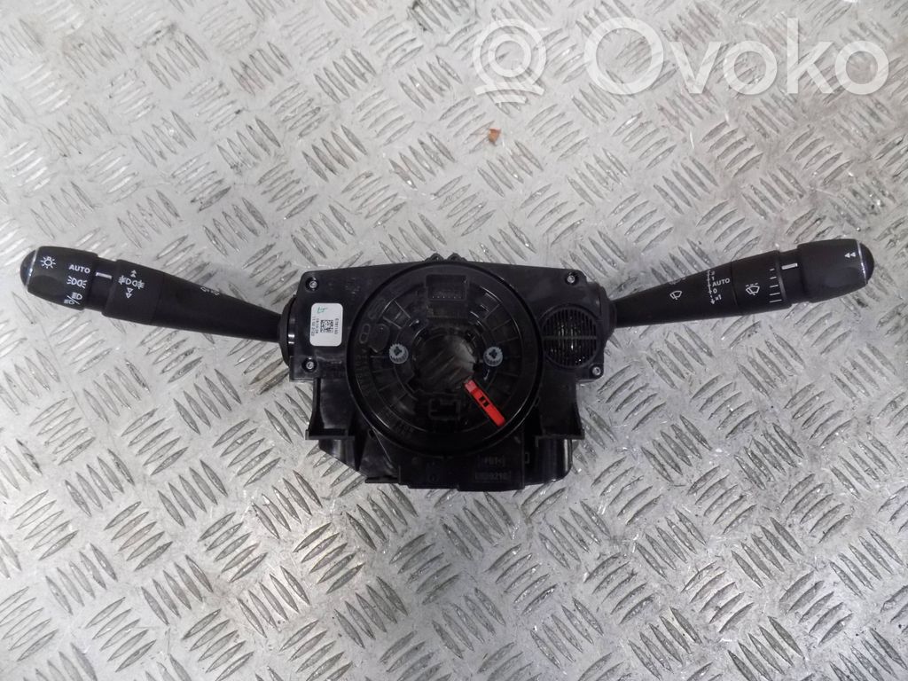 Citroen C4 III e-C4 Commodo de clignotant 