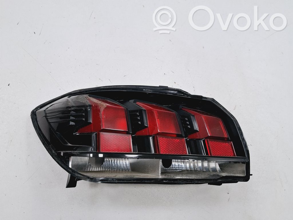 Peugeot 208 II Lampa tylna 