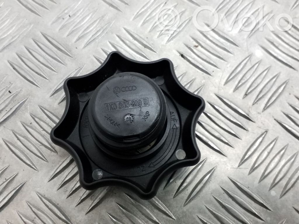 Tornillo de la rueda de repuesto   1K0803899B